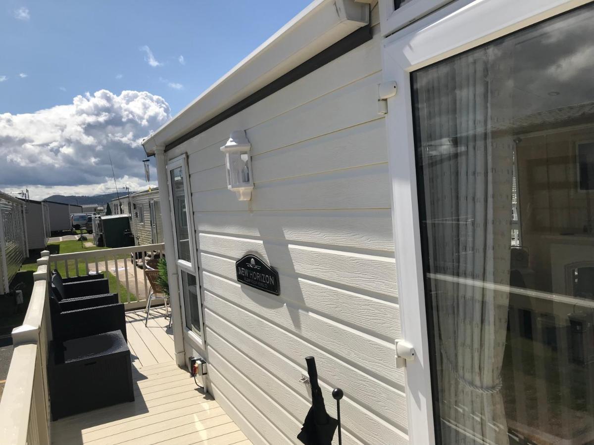 Hot Tub Accommodation North Wales Caravan Рил Екстериор снимка