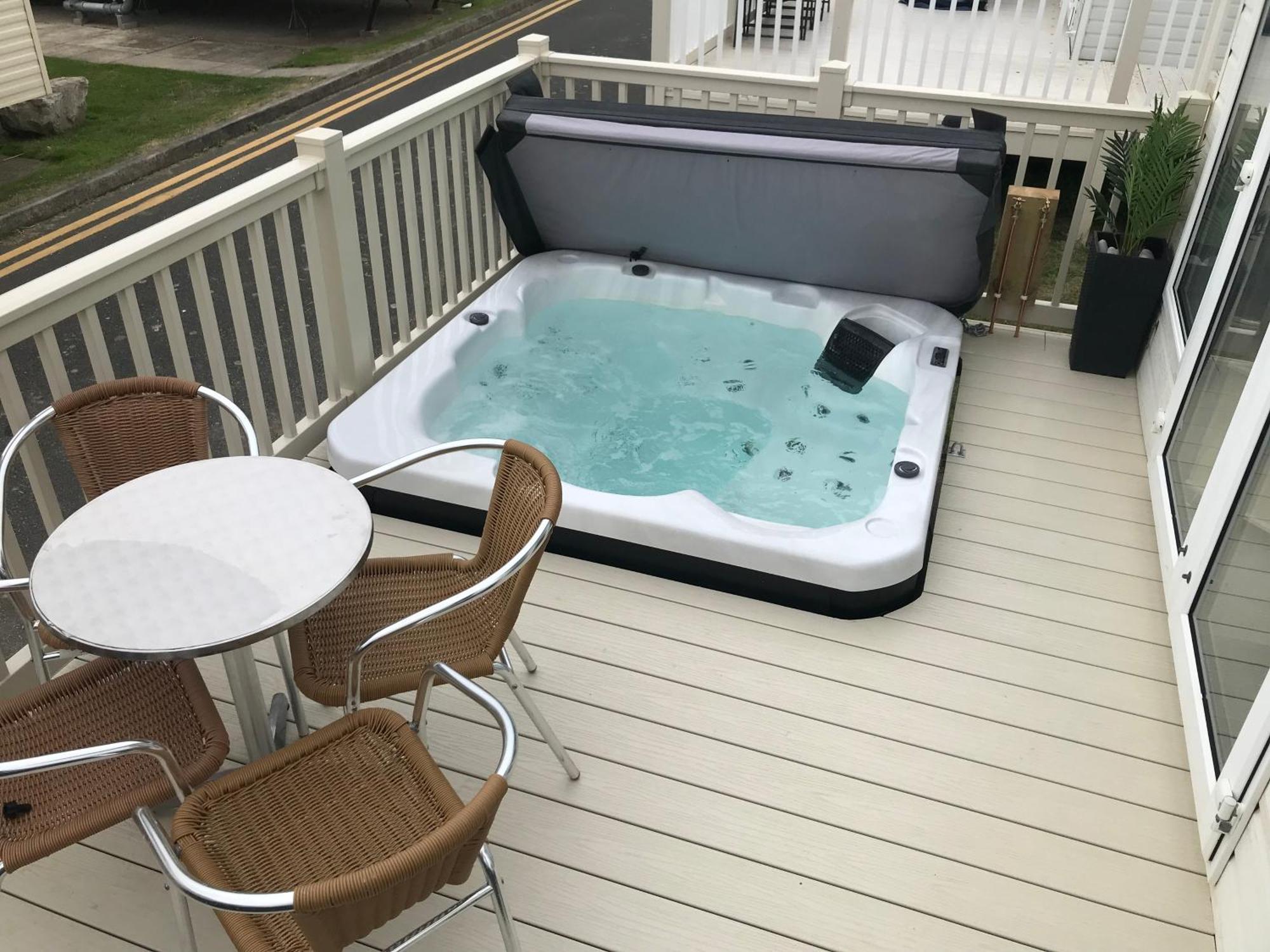 Hot Tub Accommodation North Wales Caravan Рил Екстериор снимка